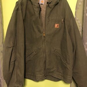 Carharrt gray fleece lined heavy winter jacket with zipper closure and hood